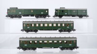 Märklin H0 Konvolut zwei Personenwagen 3.Kl., Packwagen mit Zugschluss, Packwagen (Zugschluss ungetestet) DR