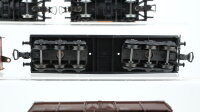 Unbekannt H0 Konvolut 2 Kesselwagen, 1 Schwerlastflachwagen, 1 Schiebedachwagen, 1 Klappdeckelwagen mit Schienenreiniger, 1 Tender Dr/Mav/u.a. (Abbruch)