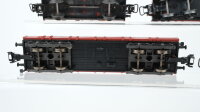 Märklin H0 Konvolut 2 Niederbordwagen, 1 Niederbordwagen mit Raupe, 1 Niederbordwagen mit Zugschluss beleuchtet DB