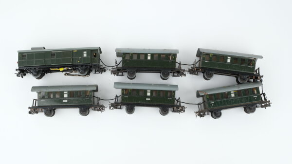 Märklin H0 Konvolut 5 Personenwagen beleuchtet, 1 Packwagen beleuchtet, Blech Nebenbahn (Beleuchtung ungetestet)