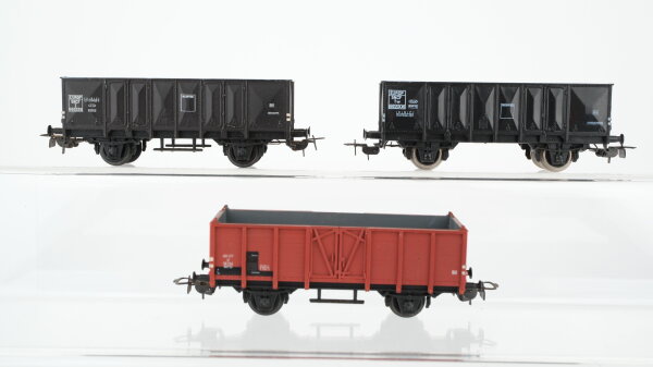 Piko H0 Konvolut 1 Hochbordwagen braun, 2 Hochbordwagen schwarz SNCF/SBB