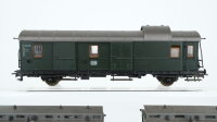 Roco H0 Konvolut 1 Personenwagen 2.Kl., 1 Abteilwagen mit Bremserhaus 1.Kl. 3-achsig,, 1 Abteilwagen mit Bremserhaus 2.Kl. 3-achsig, 1 Packwagen DB