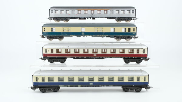 Lima H0 Konvolut 1 Abteilwagen "Silberling" 1./2.Kl., 1 Abteilwaggen 1.Kl. beige/braun, 1 Personenwagen 1.Kl. beige/blau, 1 Packwagen beige/oceanblau DB