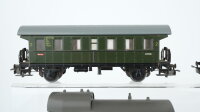 Märklin H0 Konvolut 2 Personenwagen 2.Kl. grün, 2 Personenzugbegleitwagen grün DB (Abbruch)