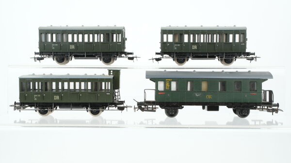 Piko H0  << Personenwagen Konvolut 2 Abteilwagen grün, 1 Abteilwagen mit Bremserhaus grün, 1 Personenwagen grün DR