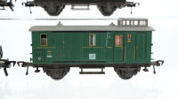 Fleischmann H0 Konvolut 4 Personenwagen 2. Kl., 2 Packwagen DB/K.P.E.V.