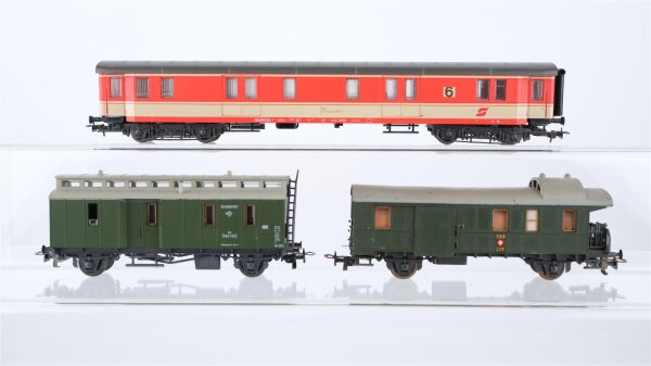 Unbekannt H0 Konvolut Personenwagen 4-achsig, Gepäckwagen 2-achsig, Postwagen 2-achsig ÖBB/SBB-CFF (Abbrüche)