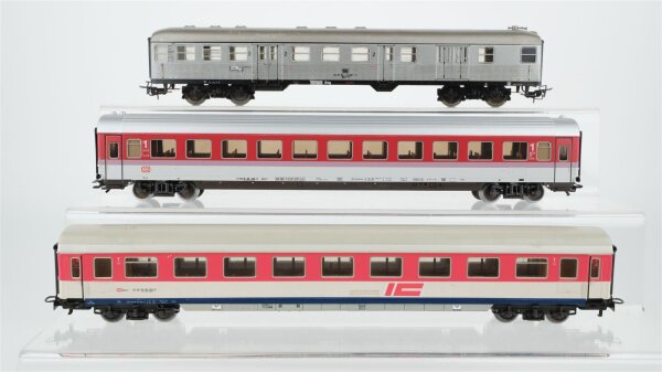 Märklin H0 Konvolut Reisezugwagen 1. Kl., Abteilwagen IC 1. Kl., Reisezugwagen Silberling 2. Kl. DB