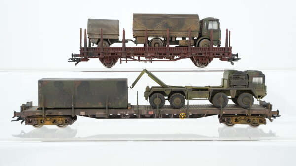 Roco H0 Konvolut "Militär" 1 Rungenwagen mit LKW und Anhänger, 1 Schwerlastrungenwagen mit MAN Container-LKW DB