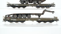 Roco H0 Konvolut "Militär" 1 Schwerlastwagen mit MAN-Zugmaschiene, 1 Schwerlastwagen mit Sattelauflieger