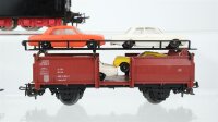 Märklin H0 Konvolut Niederbordwagen mit Boot, Autotransportwagen mit 4 Autos, Tender mit Kohle DB/FS