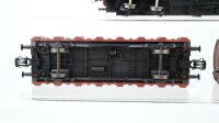Roco H0 Konvolut Tiertransportwagen, Rungenwagen mit Containerladung "Rieck", Rungenwagen mit Bremserhaus mit offener Sitzfläche "Heimatfest" (Eigenbau) DB/u.a. (Abbrüche, liegen bei)