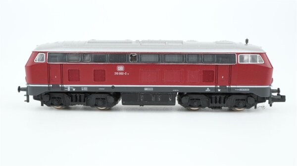 Fleischmann N Diesellok BR 210 002-2 DB (1 Kupplung fehlt)