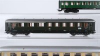 Märklin H0 Konvolut Packwagen 4-achsig grün, Personenwagen 1./2.Kl. grün, Personenwagen 2.Kl. grün, 2 Abteilwagen "TEE" 1.Kl. beleuchtet beige/rot DB (ungetestet)
