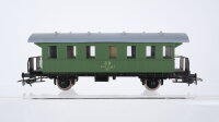 Piko H0 Konvolut 2 Abteilwagen 1.Kl. 4-achsig grün, 2 Abteilwagen 2.Kl. grün, Personenwagen grün DR/SNCF