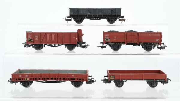 Märklin H0 Konvolut Hochbordwagen braun, Hochbordwagen grau, Hochbordwagen mit Bremserhaus 2 Niederbordwagen DB/RN