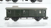 Märklin H0 Konvolut 2 Personenwagen 2.Kl. grün, 2 Packwagen "4003" grün, Blech, Nebenbahn