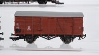 Roco H0 Konvolut 2 geschlossene Güterwagen, Niederbordwagen (Patiniert), 2 Rungenwagen DB (Rungen fehlen)