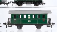 Fleischmann H0 Konvolut 2 Personenwagen 2. Kl, 2 Gepäckwagen DB/u.a.