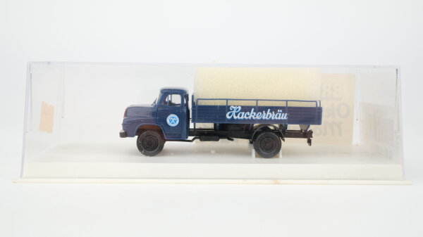 Brekina H0 4510 Oktoberfestmodell MAN Pritschen LKW Hackerbräu