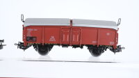 Märklin H0 Konvolut 1 offener Güterwagen mit Schüttgutladung, 1 offener Selbstentladewagen, 1 Schiebedachwagen, 2 achsig DB