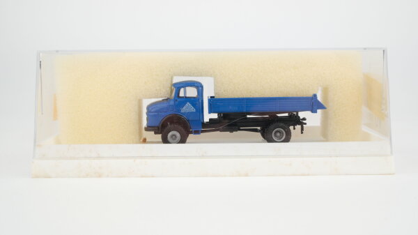 Brekina H0 4710 Mercedes-Benz L 322 Pritschenkipper HochTief