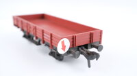 Fleischmann H0 Konvolut 4 Niederbordwagen, 2 Niederbordwagen mit Ladung, 2 achsig DB (1 Trittbrett abgebrochen)