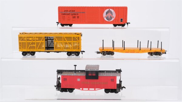 Unbekannt H0 Konvolut Viehtransportwagen (M-K-T), gedeckter Güterwagen (ann arbor railroad system), Rungenwagen (Union Pacific), Feuerwherzug (Caboose Fire Fighters) USA