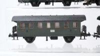 Unbekannt H0 Konvolut 3 Personenwagen 2. Kl, 2 Personenwagen 3. Kl, Gepäckwagen (z.T. fehlen Kupplungen)