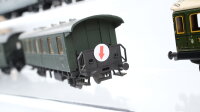 Unbekannt H0 Konvolut 3 Personenwagen 2. Kl, 2 Personenwagen 3. Kl, Gepäckwagen (z.T. fehlen Kupplungen)