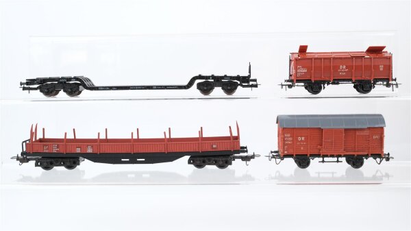 Piko/Lima H0 Konvolut gedeckter Güterwagen 2-achisg, Klappdachwagen 2-achisg, Rungenwagen 4-achsig, Tiefladewagen 4-achisg DR u.a.