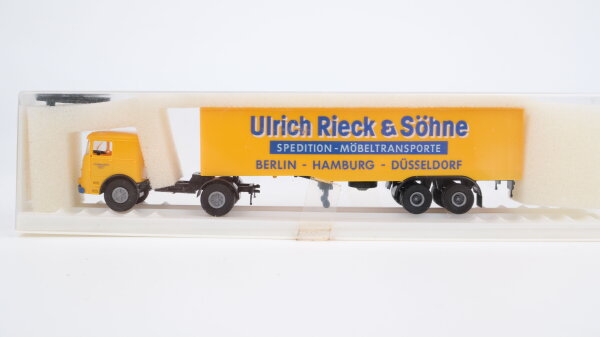 Brekina H0 Büssing Sattelzug Ulrich Rieck & Söhne Spedition, gelb