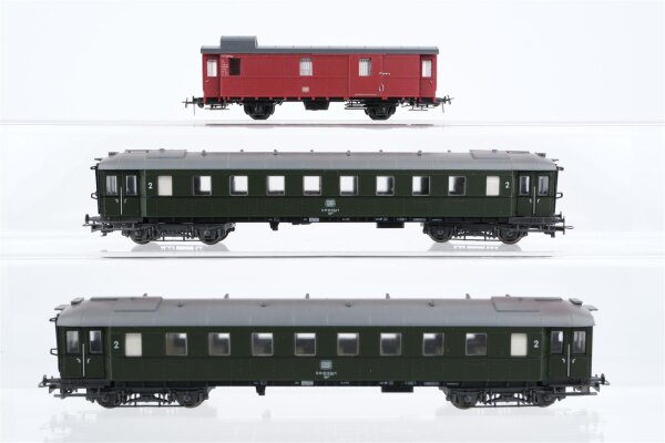 Schicht/Liliput H0 Konvolut Hechtwagen 2. Kl. 4-achsig, Gepäckwagen DB (Abbrüche)