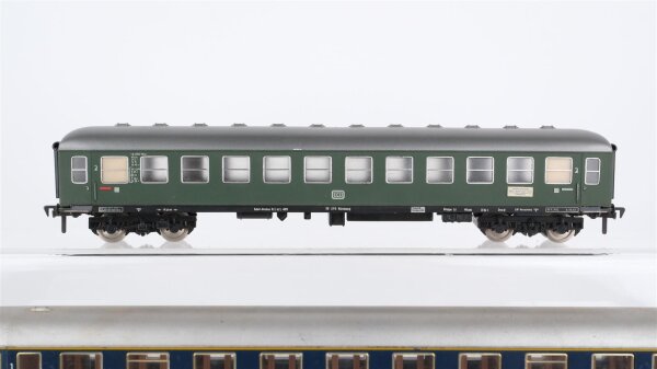Fleischmann H0 Konvolut Personenwagen 1.Kl. blau, Personenwagen 2.Kl. grün, Personenwagen mit Mitteleinstieg 2.Kl. grün DB