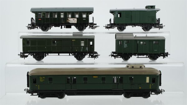 Märklin H0 Konvolut Personenzugbegleitwagen, Packwagen, Personenwagen 2.Kl., Packwagen "4003", Packwagen "346/4" DB/u.a.