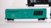 Unbekannt H0 Konvolut US gedeckte Güterwagen, Kühlwagen, 4-achsig Penn Central u. a.