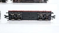 Märklin H0 Konvolut 2 Niederbordwagen 2-achsig, 2 Niederbordwagen 4-achsig, Niederbordwagen mit Ladung "Holzbretter" DB