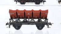 Unbekannt H0 Konvolut Muldenkippwagen, Güterzugbegleitwagen, Behhältertragwagen Teilbeladen "Von Haus zu Haus", Mittelbordwagen DB (Kupplung fehlt)