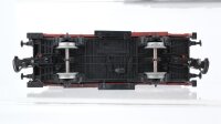 Märklin H0 Konvolut Kesselwagen mit Bremserhaus "Esso", Flachwagen mit Bremserhaus und Holzladung, Güterzugbegleitwagen, gedeckter Güterwagen mit Bremserhaus, gedeckter Güterwagen DB u.a.
