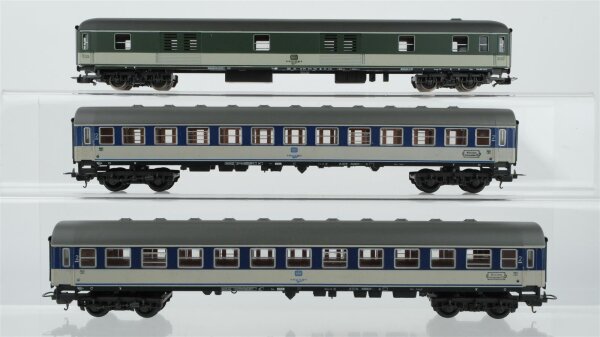 Fleischmann/ Rivarossi H0 Konvolut Abteilwagen 2. Kl., Gepäckwagen, 4-achsig DB