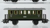 Märklin H0 Konvolut 2 Personenwagen 2.Kl., Personenwagen "327/1" 3.Kl. Packwagen "3294" Blech Nebenbahn