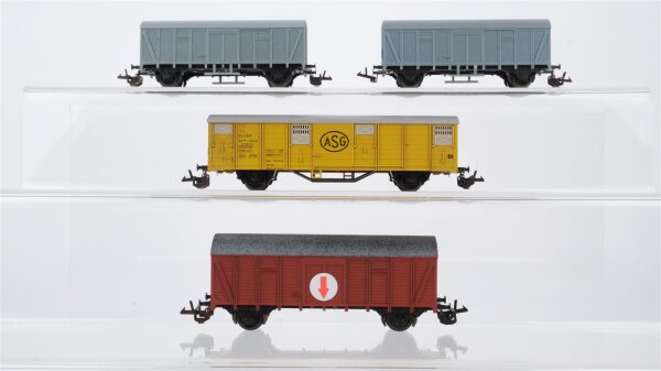 BTTB/Unbekannt TT Konvolut gedeckter Güterwagen "ASG" SJ u. a. (Abbrüche/ eine Kupplung defekt)