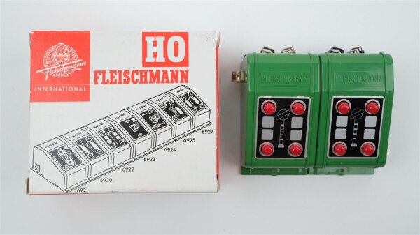Fleischmann H0 6922 2x Signalstellpult (in OVP weiß-rot)