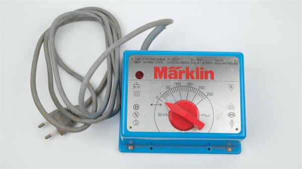 Märklin 6631 Transformator 30VA verkratzt (ohne OVP)