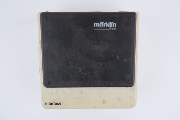 Märklin 6051 interface ohne Kabel (vergilbt, mit Gebrauchsspuren)