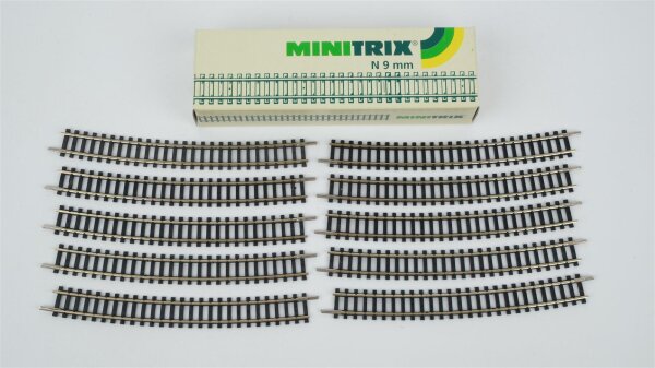 Trix N 14928 Minitrix Gebogenes Gleis R6 15° (10 Stück in OVP)