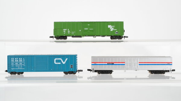 Unbekannt N Konvolut US Box Car "Amtrak, WFE" CV u.a.