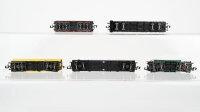 Minitrix N Konvolut Selbstentladewagen "Rhein-Kies Erz IIId" Schiebedachwagen "Lavamat" gedeckter Güterwagen "Kabafit" Rungenwagen mit Plane "KM" DB u.a. (Abbrüche)