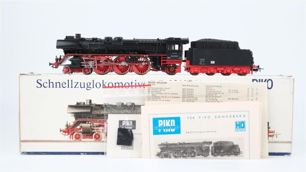 Piko H0 5/6334/000 Dampflok mit Tender BR 03 2157-0 DR (ein Puffer fehlt)