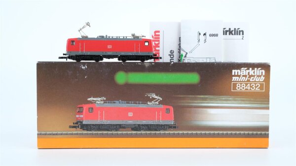 Märklin Z 88432 E-Lok BR 143 052-9 DB